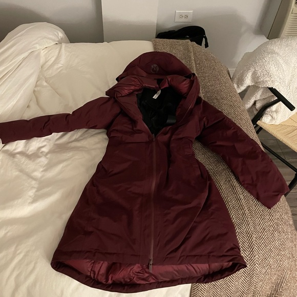 Lululemon Snow Warrior Parka Size 10 - Picture 4 of 8